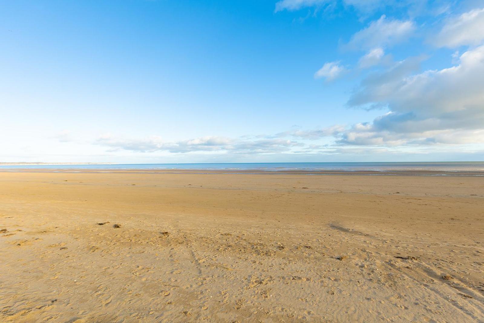 Beachfront Apartment - Ground Floor Apartment With Sea Views, Next To The Beach, Bridlington, North Yorkshire Bessingby Zewnętrze zdjęcie
