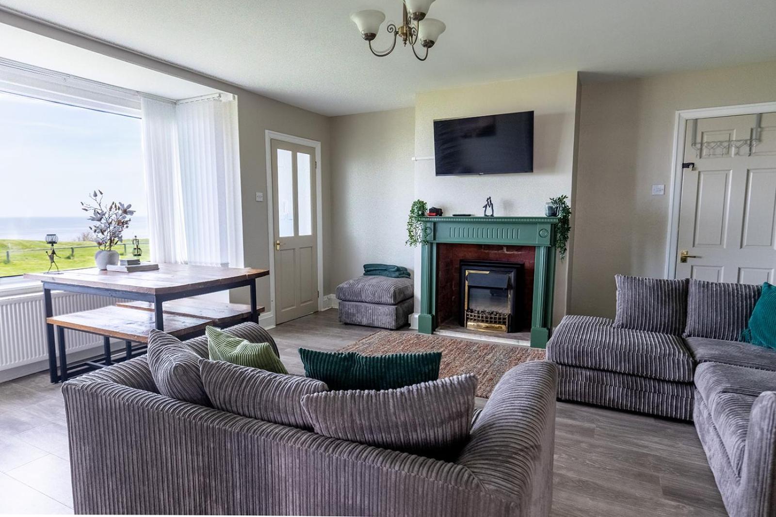 Beachfront Apartment - Ground Floor Apartment With Sea Views, Next To The Beach, Bridlington, North Yorkshire Bessingby Zewnętrze zdjęcie