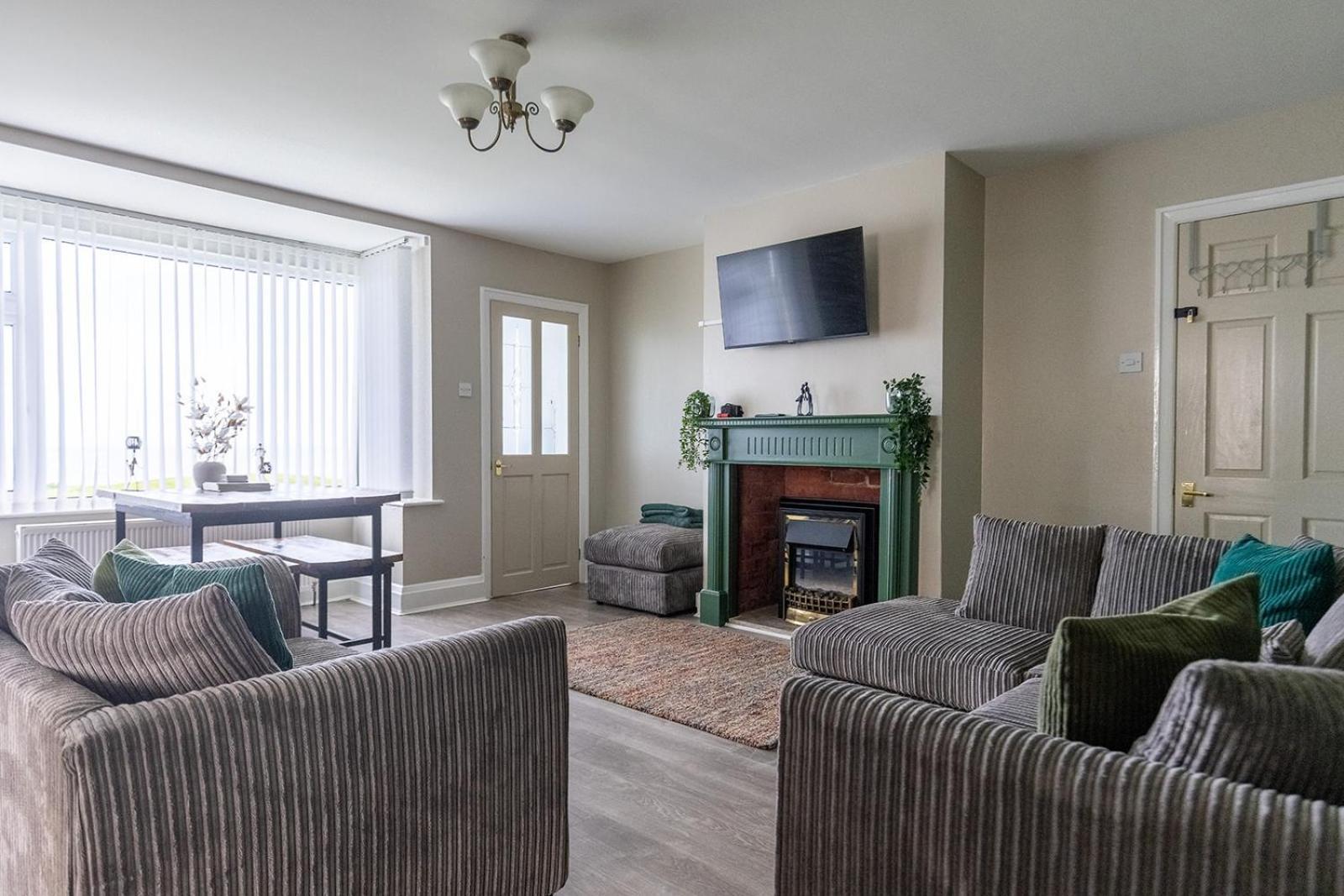 Beachfront Apartment - Ground Floor Apartment With Sea Views, Next To The Beach, Bridlington, North Yorkshire Bessingby Zewnętrze zdjęcie